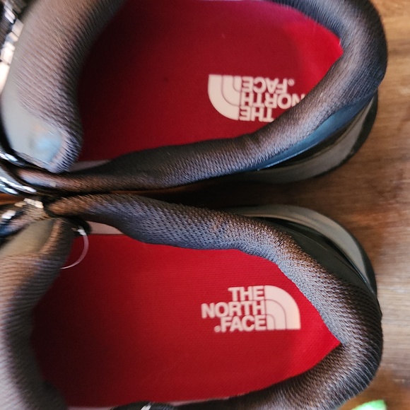 NEW, Womens North Face Vectiv  future Light Sneaker - Picture 5 of 5